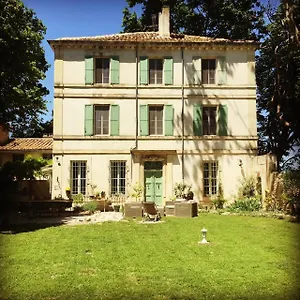 Chateau Cornillon 2*, Arles France